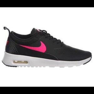 BRAND NEW SIZE 5Y NIKE THEA FIT A WOMENS SIZE 7